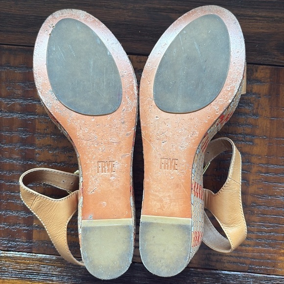Frye RARE Wedge Platforms Ankle Strap Leather Tan gray red tan basket weave - Picture 17 of 17